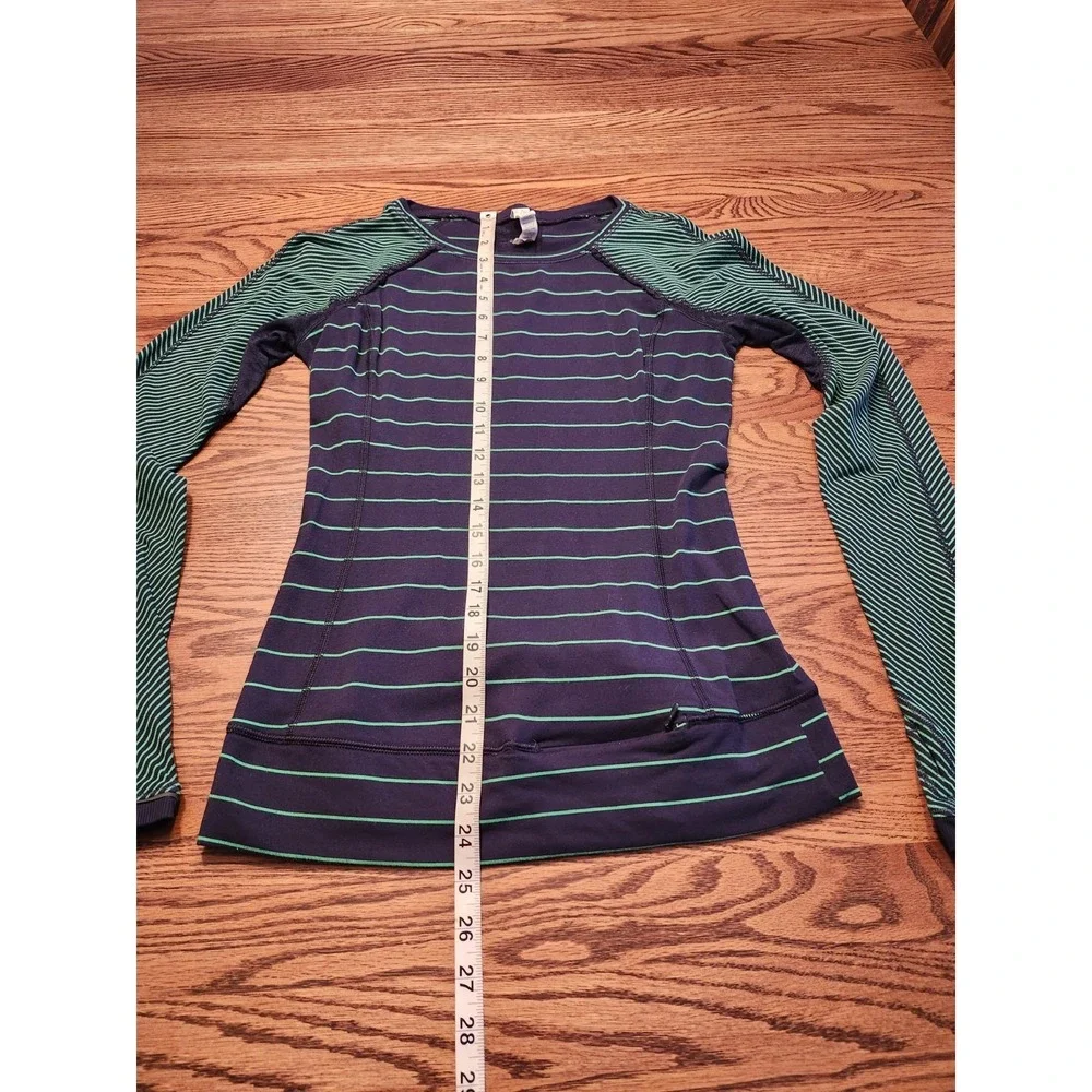 Lululemon Full Tilt‎ Long Sleeve Slalom Stripe Inkwell/Hyper Stripe Womens Sz 6